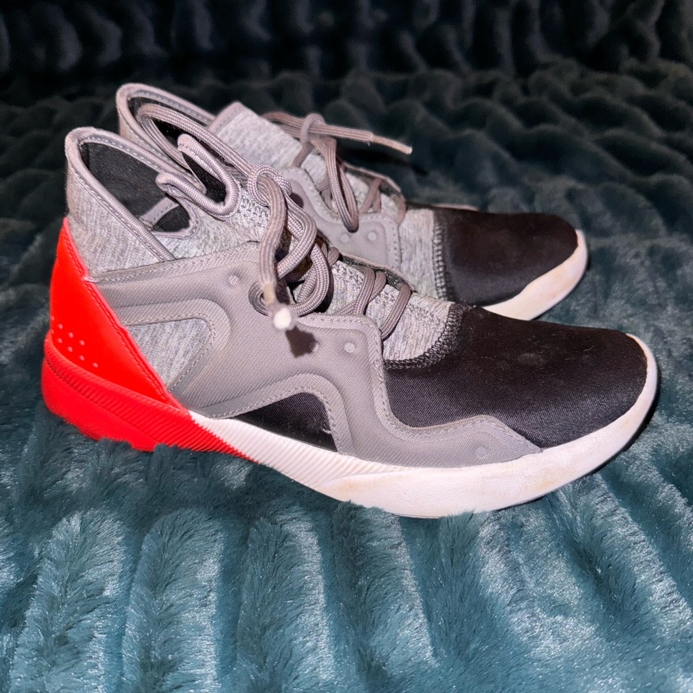Reebok women’s high-tops 6
